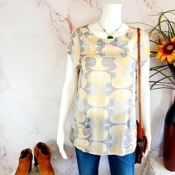 Anthropologie We Love Vera pretty slip over top - Picture 1 of 7